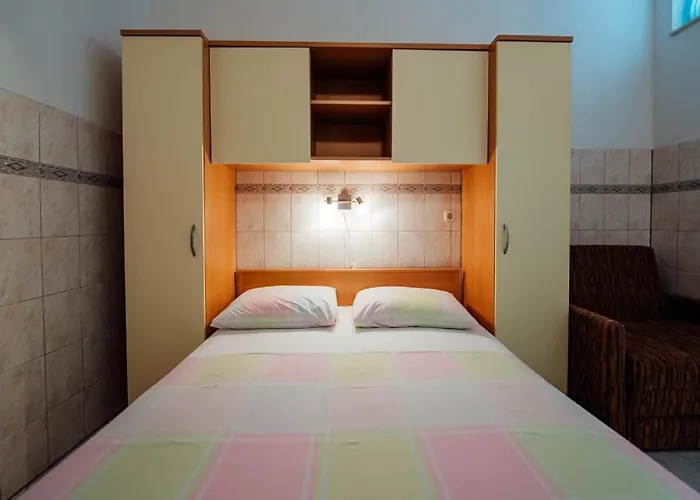 Tina 3 Apartamento